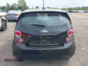 2015 Chevrolet Sonic LT с VIN 1G1JC6SH0F4164490, выставлен на аукционе IAAI как лот 43354607 с пробегом 77 607 миль миль и . История ставок и продаж доступна на DreamBid. Изображение 15.