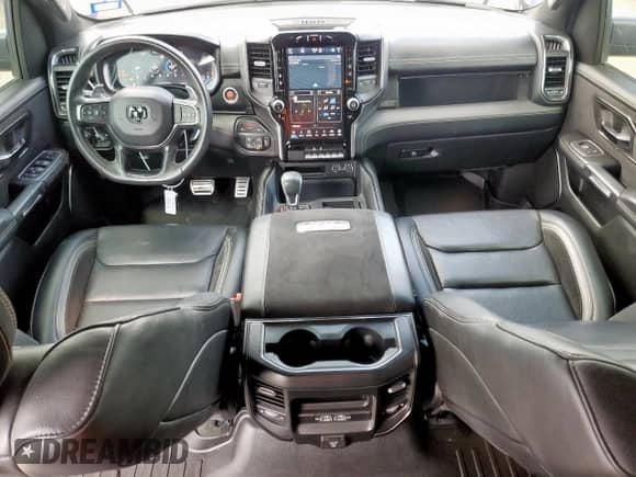 2023 Ram 1500 TRX z VIN 1C6SRFU99PN501130, wystawiony jako Copart lot #64632565 z przebiegiem 21 543 mil mil oraz Czysty tytuł • Clean title. Historia ofert i sprzedaży dostępna na DreamBid. Obrazek 8.