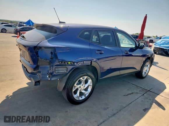 2024 Chevrolet Trax LS with VIN KL77LFE26RC029286, listed as a Copart auction lot 72075005 with 31,036 mi miles and Salvage title. Bid and sale history available at DreamBid. Image 3.