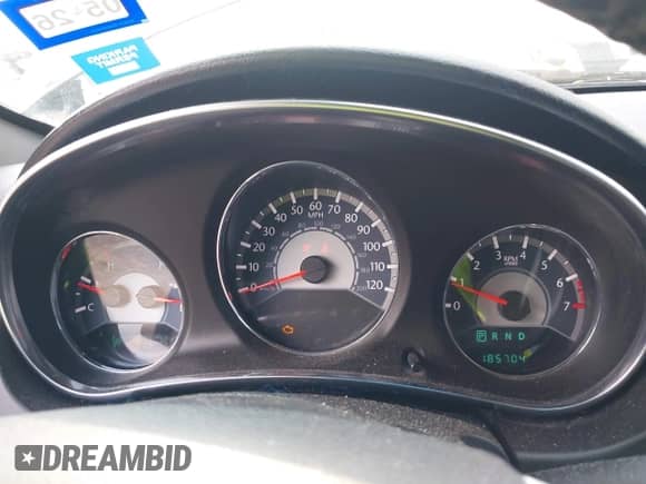 2014 Chrysler 200 Touring z VIN 1C3CCBBB0EN128560, wystawiony jako IAAI lot #43248244 z przebiegiem 185 704 mil mil oraz . Historia ofert i sprzedaży dostępna na DreamBid. Obrazek 7.