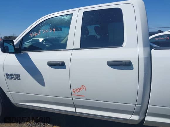 2016 Ram 1500 Express with VIN 1C6RR6FG2GS242881, listed as a IAAI auction lot 41657054 with 126,658 mi miles and . Bid and sale history available at DreamBid. Image 6.