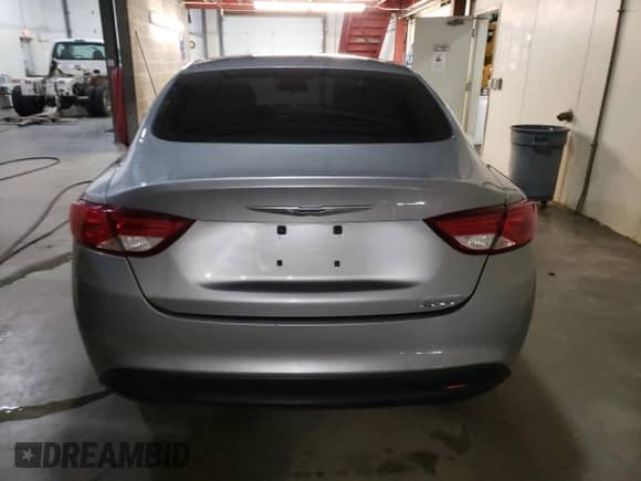 2015 Chrysler 200 LX с VIN 1C3CCCFB7FN560709, выставлен на аукционе Copart как лот 85123985 с пробегом 108 752 миль миль и Чистый • Clean title. История ставок и продаж доступна на DreamBid. Изображение 6.