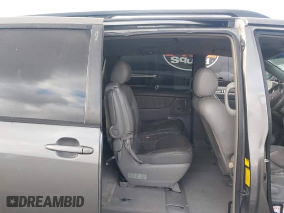 2004 Toyota Sienna XLE with VIN 5TDZA22C04S166139, listed as a IAAI auction lot 43343517 with 101,959 mi miles and . Bid and sale history available at DreamBid. Image 8.