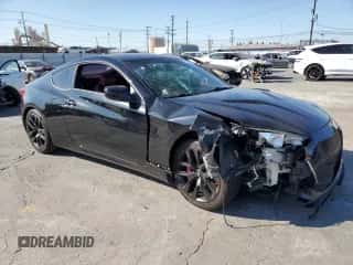 2013 Hyundai Genesis Coupe R-Spec с VIN KMHHU6KJXDU103257, выставлен на аукционе Copart как лот 70098424 с пробегом 106 815 миль миль и Списание • Salvage title. История ставок и продаж доступна на DreamBid. Изображение 4.