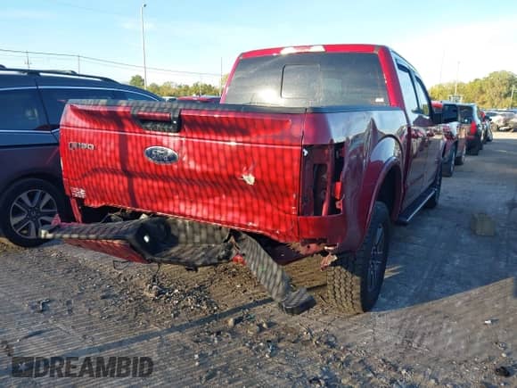 2017 Ford F-150 XLT z VIN 1FTEW1EP6HFB75006, wystawiony jako IAAI lot #43415654 z przebiegiem 80 370 mil mil oraz . Historia ofert i sprzedaży dostępna na DreamBid. Obrazek 4.