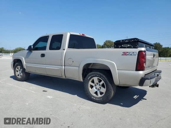 2004 GMC Sierra 1500 SLE with VIN 2GTEK19T841175934, listed as a Copart auction lot 81086155 with 144,128 mi miles and Clean title. Bid and sale history available at DreamBid. Image 2.