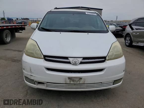 2005 Toyota Sienna XLE z VIN 5TDBA22C45S043463, wystawiony jako Copart lot #81296825 z przebiegiem 220 625 mil mil oraz Czysty tytuł • Clean title. Historia ofert i sprzedaży dostępna na DreamBid. Obrazek 5.
