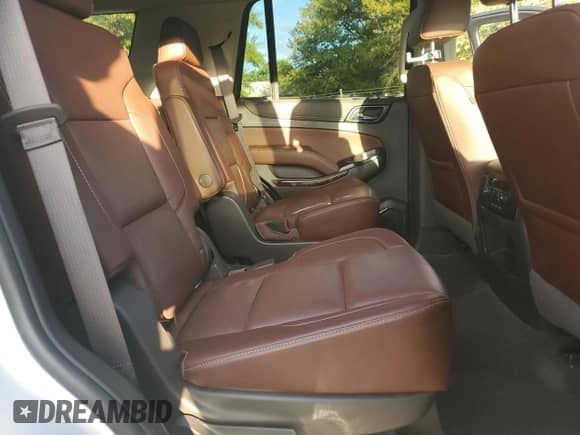 2019 Chevrolet Tahoe Premier с VIN 1GNSKCKC7KR116166, выставлен на аукционе Copart как лот 84035245 с пробегом 54 458 миль миль и Списание • Salvage title. История ставок и продаж доступна на DreamBid. Изображение 11.