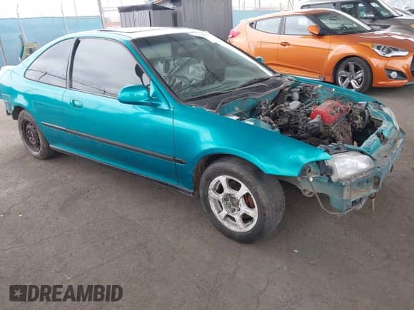 1993 Honda Civic z VIN 1HGEJ116XPL053441, wystawiony jako IAAI lot #42120674 z przebiegiem 290 800 mil mil oraz . Historia ofert i sprzedaży dostępna na DreamBid. Obrazek 1.