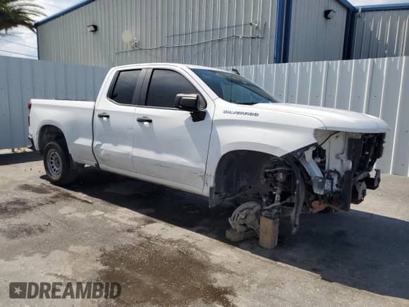 2020 Chevrolet Silverado 1500 Work Truck z VIN 1GCRWAEH2LZ159743, wystawiony jako Copart lot #61924815 z przebiegiem 128 383 mil mil oraz Szkoda całkowita • Salvage title. Historia ofert i sprzedaży dostępna na DreamBid. Obrazek 4.