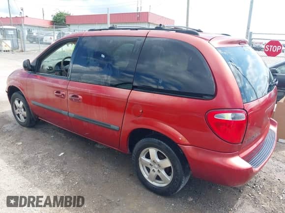 2006 Dodge Caravan SXT with VIN 1D4GP45R46B571953, listed as a IAAI auction lot 43032725 with Not provided miles and . Bid and sale history available at DreamBid. Image 3.