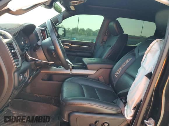 2020 Ram 1500 Rebel z VIN 1C6SRFLT7LN360498, wystawiony jako Copart lot #68648235 z przebiegiem 66 039 mil mil oraz Szkoda całkowita • Salvage title. Historia ofert i sprzedaży dostępna na DreamBid. Obrazek 7.