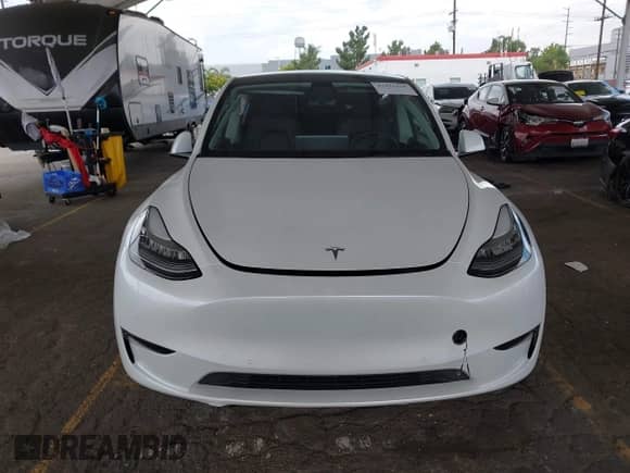 2022 Tesla Model Y Long Range z VIN 7SAYGDEE6NF345426, wystawiony jako IAAI lot #43121529 z przebiegiem 49 441 mil mil oraz . Historia ofert i sprzedaży dostępna na DreamBid. Obrazek 12.