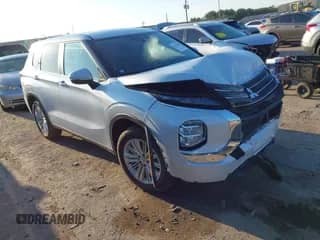 2024 Mitsubishi Outlander ES with VIN JA4J3UA8XRZ060622, listed as a IAAI auction lot 42236110 with 7,164 mi miles and . Bid and sale history available at DreamBid. Image 1.