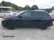 2022 Volkswagen Tiguan SE R-Line Black с VIN 3VV8B7AX7NM103374, выставлен на аукционе IAAI как лот 43190799 с пробегом 56 413 миль миль и . История ставок и продаж доступна на DreamBid. Изображение 14.