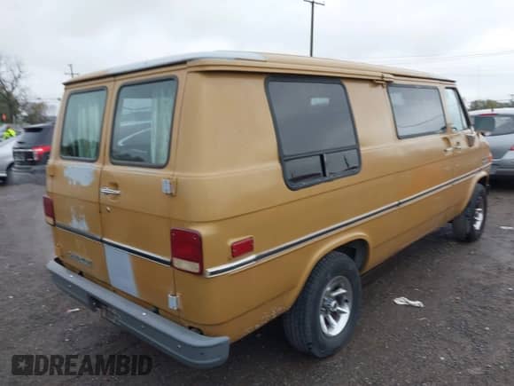 1985 Chevrolet Chevy Van with VIN 1GCEG25F0F7167839, listed as a IAAI auction lot 43534938 with 85,211 mi miles and . Bid and sale history available at DreamBid. Image 4.