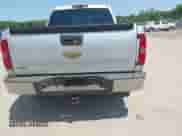2011 Chevrolet Silverado 1500 LS z VIN 3GCPKREA4BG185697, wystawiony jako IAAI lot #42618742 z przebiegiem 189 082 mil mil oraz . Historia ofert i sprzedaży dostępna na DreamBid. Obrazek 16.