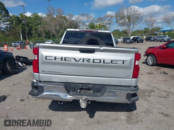 2020 Chevrolet Silverado 1500 LT with VIN 1GCRYDED5LZ240714, listed as a IAAI auction lot 41524778 with 130,782 mi miles and . Bid and sale history available at DreamBid. Image 15.