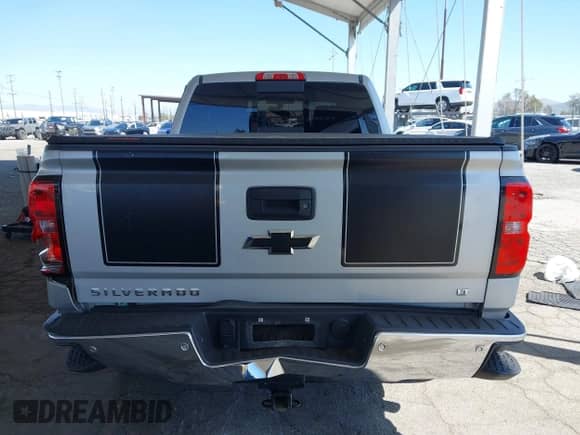 2015 Chevrolet Silverado 1500 LT z VIN 1GCRCREC4FZ231395, wystawiony jako IAAI lot #41831339 z przebiegiem 143 137 mil mil oraz . Historia ofert i sprzedaży dostępna na DreamBid. Obrazek 16.