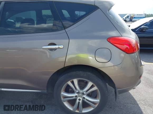 2009 Nissan Murano S с VIN JN8AZ18U69W023062, выставлен на аукционе IAAI как лот 42181193 с пробегом 182 300 миль миль и . История ставок и продаж доступна на DreamBid. Изображение 16.