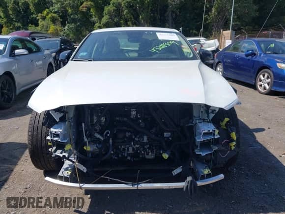 2024 Volvo S60 Plus Dark Theme z VIN 7JRL12FL5RG285775, wystawiony jako IAAI lot #43211909 z przebiegiem 21 510 mil mil oraz . Historia ofert i sprzedaży dostępna na DreamBid. Obrazek 13.