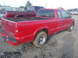 1998 Chevrolet S-10 LS with VIN 1GCCS19X0W8197811, listed as a IAAI auction lot 43390663 with 195,667 mi miles and . Bid and sale history available at DreamBid. Image 4.