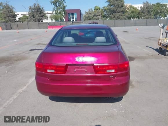 2005 Honda Accord EX с VIN 1HGCM56705A154990, выставлен на аукционе IAAI как лот 42587962 с пробегом 232 878 миль миль и . История ставок и продаж доступна на DreamBid. Изображение 16.