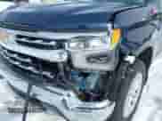 2022 Chevrolet Silverado 1500 LTZ z VIN 2GCUDGED8N1511011, wystawiony jako IAAI lot #41378959 z przebiegiem 30 665 mil mil oraz . Historia ofert i sprzedaży dostępna na DreamBid. Obrazek 20.