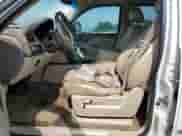 2010 Chevrolet Suburban LTZ с VIN 1GNUCKE03AR288355, выставлен на аукционе Copart как лот 58833465 с пробегом 216 267 миль миль и Списание • Salvage title. История ставок и продаж доступна на DreamBid. Изображение 7.
