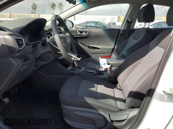 2019 Hyundai Ioniq Blue с VIN KMHC65LC5KU179366, выставлен на аукционе Copart как лот 86537395 с пробегом 189 584 миль миль и Списание • Salvage title. История ставок и продаж доступна на DreamBid. Изображение 7.