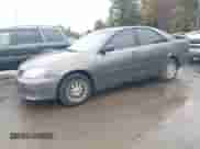 2005 Toyota Camry LE с VIN 4T1BE32K35U537340, выставлен на аукционе IAAI как лот 43453881 с пробегом 288 839 миль миль и . История ставок и продаж доступна на DreamBid. Изображение 2.