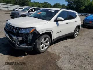 2019 Jeep Compass Altitude with VIN 3C4NJCBB5KT843992, listed as a Copart auction lot 55846005 with 95,592 mi miles and Salvage title. Bid and sale history available at DreamBid. Image 1.