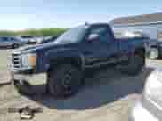 2013 GMC Sierra 1500 SLE z VIN 1GTN2VE02DZ263758, wystawiony jako Copart lot #56476915 z przebiegiem 108 254 mil mil oraz Czysty tytuł • Clean title. Historia ofert i sprzedaży dostępna na DreamBid. Obrazek 1.