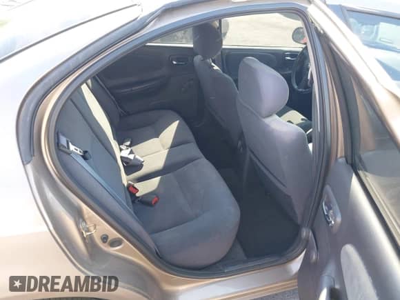 2000 Dodge Neon Highline z VIN 1B3ES46C5YD722773, wystawiony jako IAAI lot #43142303 z przebiegiem 91 601 mil mil oraz . Historia ofert i sprzedaży dostępna na DreamBid. Obrazek 8.