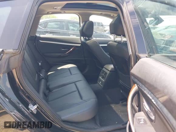 2014 BMW 3 Series 328i Gran Turismo xDrive с VIN WBA3X5C53ED556409, выставлен на аукционе IAAI как лот 42411718 с пробегом 105 358 миль миль и . История ставок и продаж доступна на DreamBid. Изображение 8.