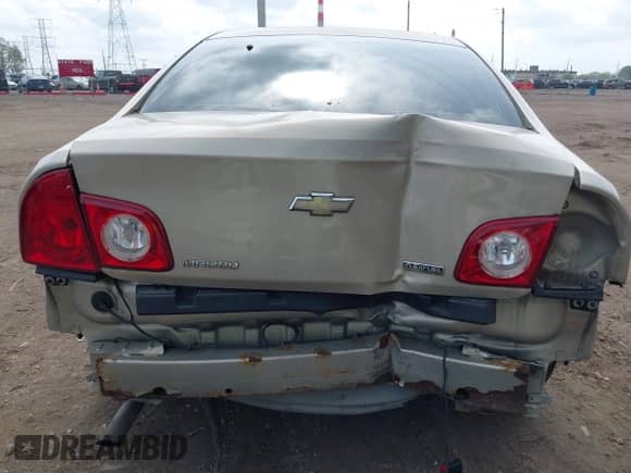 2010 Chevrolet Malibu 1FL z VIN 1G1ZA5E08AF290201, wystawiony jako IAAI lot #43296871 z przebiegiem 184 511 mil mil oraz . Historia ofert i sprzedaży dostępna na DreamBid. Obrazek 16.