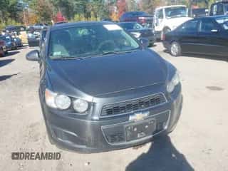 2015 Chevrolet Sonic LT с VIN 1G1JC5SH0F4163799, выставлен на аукционе IAAI как лот 43443981 с пробегом 152 776 миль миль и . История ставок и продаж доступна на DreamBid. Изображение 6.