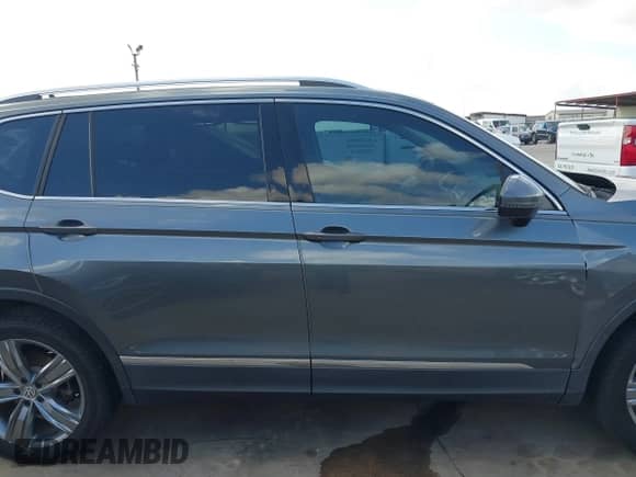 2020 Volkswagen Tiguan SE с VIN 3VV3B7AX4LM081650, выставлен на аукционе IAAI как лот 42799113 с пробегом 39 621 миль миль и . История ставок и продаж доступна на DreamBid. Изображение 13.