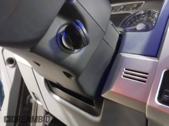 2011 Ford F-150 Lariat с VIN 1FTFW1CT7BFB38106, выставлен на аукционе IAAI как лот 43444415 с пробегом 248 862 миль миль и . История ставок и продаж доступна на DreamBid. Изображение 11.