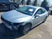 2023 Toyota Camry Hybrid XLE с VIN 4T1F31AK8PU618771, выставлен на аукционе IAAI как лот 41923771 с пробегом 9 333 миль миль и . История ставок и продаж доступна на DreamBid. Изображение 2.