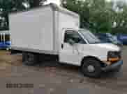 2004 Chevrolet Express Commercial DRW C7L с VIN 1GBJG31UX41147756, выставлен на аукционе Copart как лот 67118285 с пробегом 249 911 миль миль и Списание • Salvage title. История ставок и продаж доступна на DreamBid. Изображение 4.