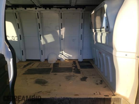 2023 Chevrolet Express Cargo z VIN 1GCWGBFP4P1245877, wystawiony jako Copart lot #84071064 z przebiegiem 33 178 mil mil oraz Szkoda całkowita • Salvage title. Historia ofert i sprzedaży dostępna na DreamBid. Obrazek 10.