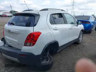 2015 Chevrolet Trax LT with VIN KL7CJLSB3FB262440, listed as a IAAI auction lot 43004902 with 116,672 mi miles and . Bid and sale history available at DreamBid. Image 4.