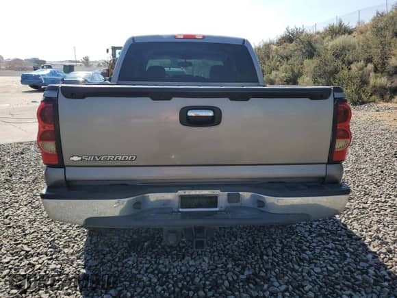 2006 Chevrolet Silverado 1500 LT3 with VIN 2GCEK13N061238747, listed as a Copart auction lot 71278425 with 172,494 mi miles and Salvage title. Bid and sale history available at DreamBid. Image 6.