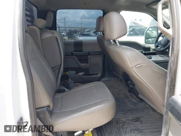 2018 Ford F-250 XL with VIN 1FT7W2BT2JEC78080, listed as a IAAI auction lot 42560676 with 239,286 mi miles and . Bid and sale history available at DreamBid. Image 7.