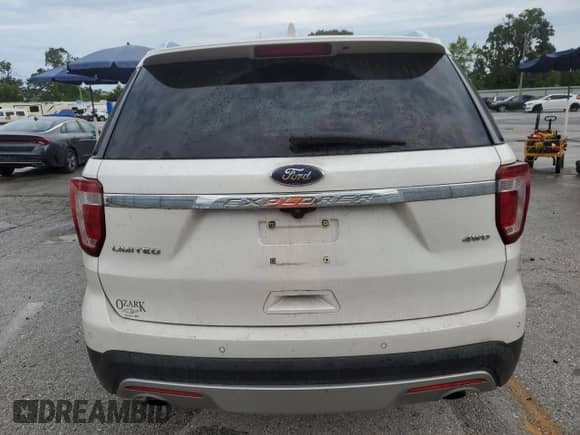 2017 Ford Explorer Limited z VIN 1FM5K8F8XHGC35774, wystawiony jako Copart lot #70104315 z przebiegiem 109 548 mil mil oraz Czysty tytuł • Clean title. Historia ofert i sprzedaży dostępna na DreamBid. Obrazek 6.