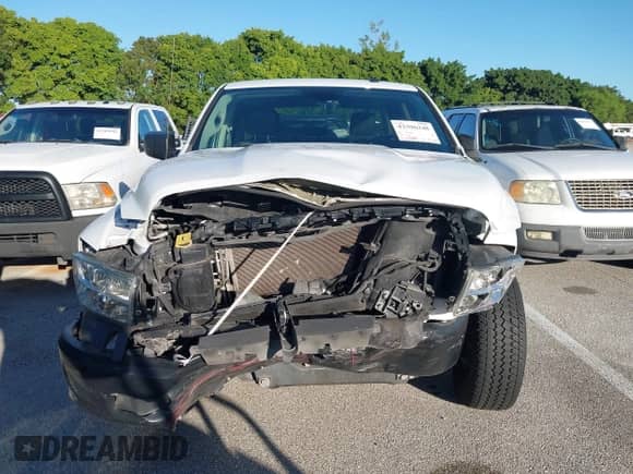 2021 Ram 1500 Express z VIN 3C6RR7KT5MG548601, wystawiony jako IAAI lot #43396348 z przebiegiem 100 084 mil mil oraz . Historia ofert i sprzedaży dostępna na DreamBid. Obrazek 6.