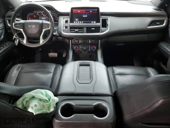 2021 Chevrolet Suburban Z71 с VIN 1GNSKDKDXMR135957, выставлен на аукционе Copart как лот 80081345 с пробегом 114 802 миль миль и Списание • Salvage title. История ставок и продаж доступна на DreamBid. Изображение 8.