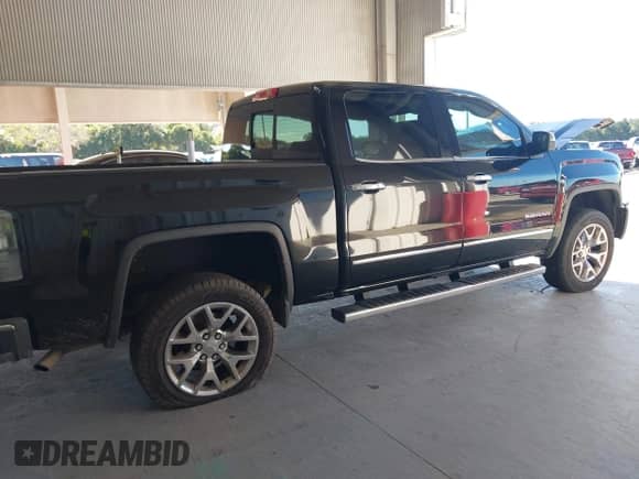 2015 GMC Sierra 1500 SLT z VIN 3GTP1VEC9FG115664, wystawiony jako IAAI lot #43296835 z przebiegiem 105 235 mil mil oraz . Historia ofert i sprzedaży dostępna na DreamBid. Obrazek 13.