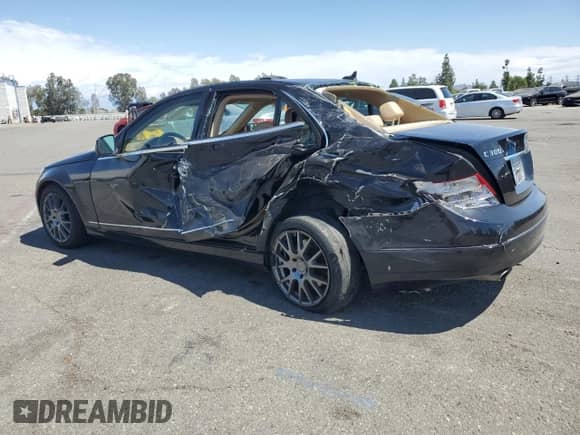 2008 Mercedes-Benz C 300 Sport z VIN WDDGF81X18F165996, wystawiony jako Copart lot #71278345 z przebiegiem 132 644 mil mil oraz Szkoda całkowita • Salvage title. Historia ofert i sprzedaży dostępna na DreamBid. Obrazek 2.